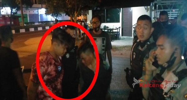 Dikejar Polisi, Dua Pemuda Diduga Mabuk Tancap Gas Masuk Pemukiman Warga