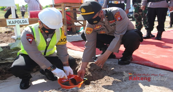 Kapolda Kalteng Lakukan Peletakan Batu Pembangunan Polsek Jekan Raya