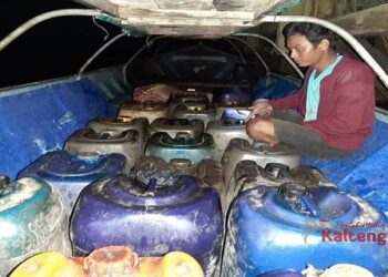 Bawa BBM 720 Liter Tanpa Ijin, Bapak dan Anak Diamankan Polisi
