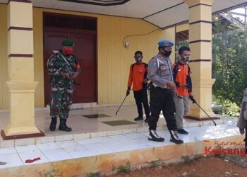 TNI Polri Di Seruyan Tengah Galakkan Aksi Penyemprotan Sekolah Dan Rumah Ibadah
