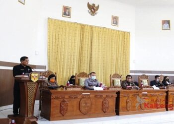 Bapemperda DPRD Gumas Sampaikan Laporan Dua Raperda