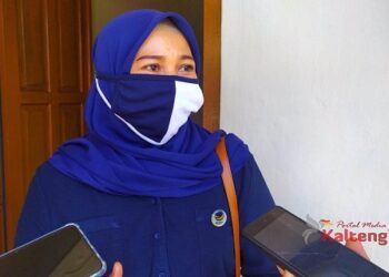 Wanita Bekerja Diluar Rumah Diimbau Rutin Mengganti Masker