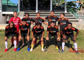 Sepak Bola Siwo PWI Kalteng Versus Dosen UPR Berahir Imbang