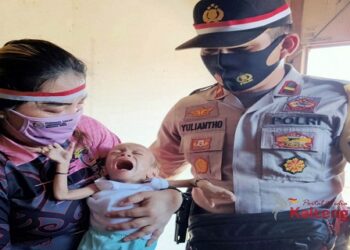 Kebersamaan Kapolsek Murung Bersama Istri Gelar Bhakti Sosial