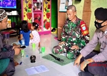 Sukseskan Pilkada 2020, TNI dan Polri di Tewah Sambangi Tokoh Masyarakat