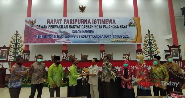 DPRD Kota Palangka Raya Terima Kunker DPRD Batola Sharing Fungsi Pengawasan Pendidikan Ditengah Pendemi