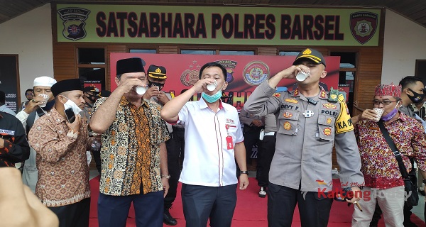 Cetuskan Pembagian Minuman Probiotik, DPRD Mengapresiasi Polres Barsel