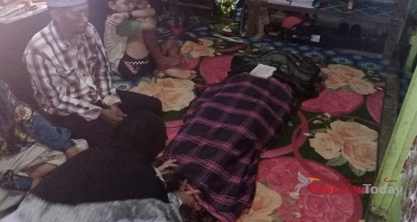 Disambar Petir Saat Beri Makan Ternak, Warga Murung Raya Tewas Seketika