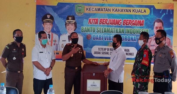 Kejari Pulang Pisau Sebar Kotak Pengaduan Indikasi Korupsi Ke-8 Kecamatan