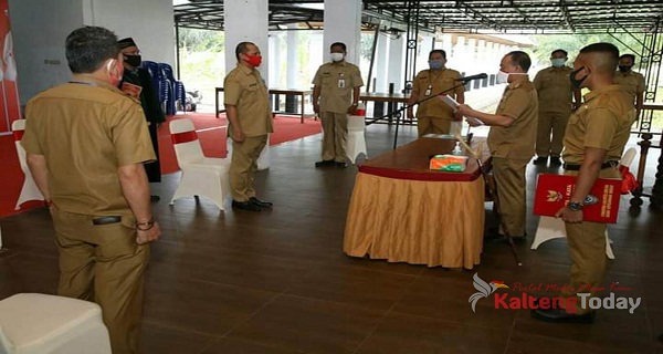 Bupati Seruyan Lantik Kepala BKPSDM Yang Baru
