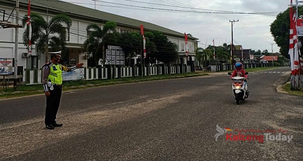 Satlantas Polres Seruyan Berikan Pelayanan Prima Melalui Pengaturan Lalu Lintas