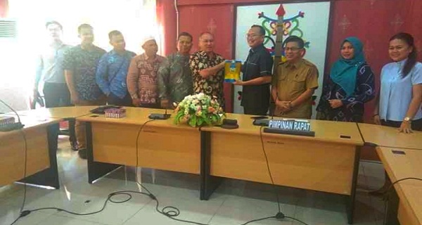 DPRD Kota Palangka Raya Terima Kunjungan Kerja DPRD Kabupaten Hulu Sungai Selatan