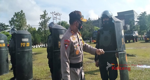 Menghadapi Pilkada Serentak, Kapolda Kalteng Pimpin Apel Gelar Pasukan Mantap Praja Telabang 2020