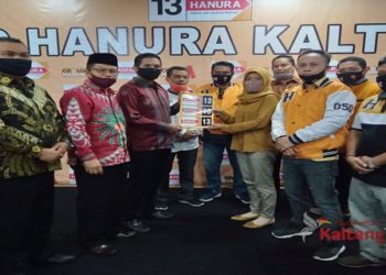 Paslon "Kotim Bercahaya" Terima Rekomendasi Partai Hanura