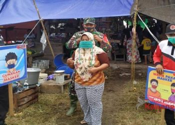Polsek Hanau Giatkan Gerakan Bermasker Di Pusat Keramaian