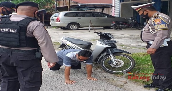 Aparat Lakukan Penertiban Warga Kotim Tidak Gunakan Masker