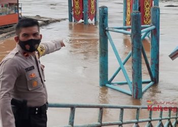 Debit Sungai Barito Meningkat, Kapolsek Murung Imbau Masyarakat Antisipasi Bencana Banjir