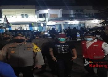 Tim Gabungan Lakukan Patroli Terhadap Pemilik Usaha Cafe dan Warung Tenda di Sampit