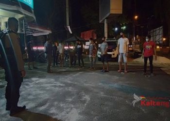 Berkendara Melawan Arus Lalu lintas, 8 Pemuda Digelandang Ke Pos Polisi
