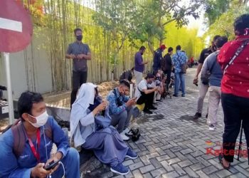 Wartawan Kecewa Tak Diizinkan Masuk Liput Pencabutan Nomor Peserta Cagub Dan Cawagub Kalteng
