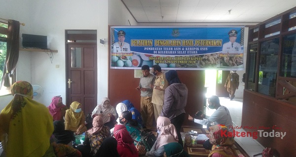 Warga Selat Utara Kabupaten Kapuas Dapat Pelatihan Pengolahan Hasil Pertanian
