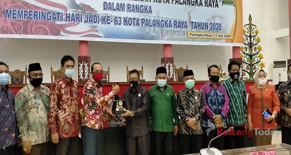 DPRD Kota Palangka Raya Sampaikan Sistem Pembagian Bansos Bagi Masyarakat Terdampak Pandemi Saat Kunker DPRD Tanah Bumbu