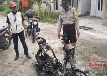 Parkir Diluar Rumah, Sepeda Motor Ludes Dibakar Orang Tak Dikenal