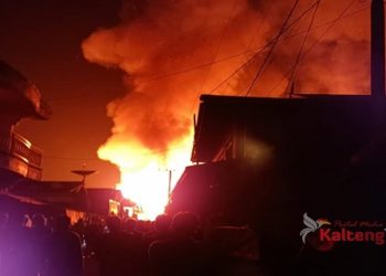 Pasar Pujon Berkobar, Puluhan Toko Dan Rumah Ludes Jadi Arang