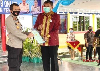 Kapolres Gumas Terima Sertifikat Dari Kanwil BPN Provinsi Kalteng