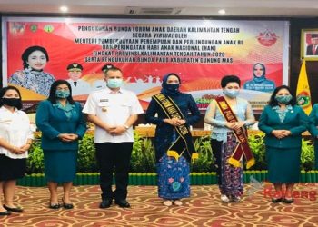 Dikukuhkan Sebagai Bunda PAUD Gumas, Mimie Mariatie segera Bentuk Pokja