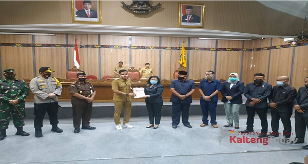Bupati Sampaikan Rincian KUPA-PPAS Perubahan Tahun 2020 Ke DPRD Kotim