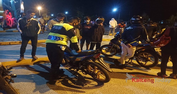 Satlantas Polres Pulang Pisau Sita 20 Knalpot Blong
