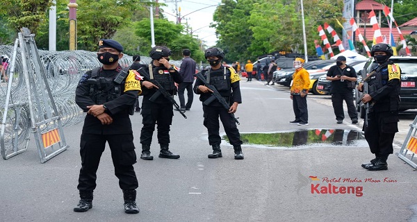 Hari Terakhir Pendaftaran Cagub dan Cawagub, Polisi Perketat Pengamanan KPU Kalteng