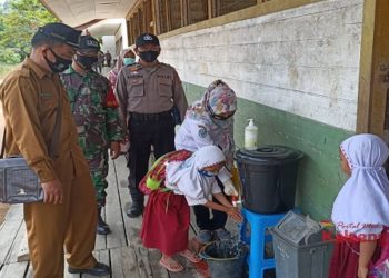 Polsek Kahayan Kuala Dan Pemdes Bahaur Gelar Sosialisasi AKB