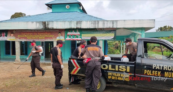 Polsek Murung Terus Eksis Bantu Warga Cegah Penyebaran Covid-19