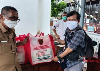 Pemprov Kalteng Berikan Bansos Untuk Wartawan