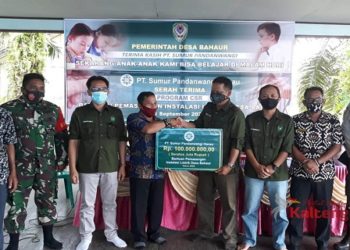 Desa Bahaur Terima CSR Dana Instalasi Listrik Dari PT. SPW