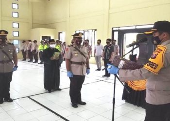 Kapolres Gumas Pimpin Sertijab Kapolsek Sepang