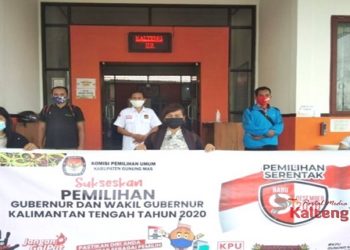 KPU Gumas Kukuhkan 25 Orang Relawan Demokrasi