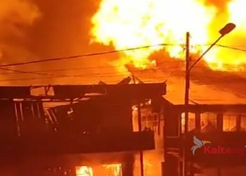 Enam Toko Dan Satu Rumah Di Kuala Pembuang Ludes Terbakar