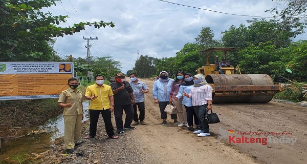 Anggota DPRD Kabupaten Pulang Pisau, Dapil 2 ketika melakukan Monitoring di Kecamatan Pandih Batu