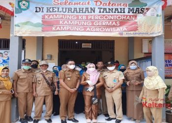 Lihat Kampung KB, Wakil Walikota Palangka Raya Ke Baamang Kotim