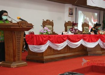 Plt. Bupati Pulpis Sampaikan Jawaban Eksekutif Pada Sidang Paripurna ke-20