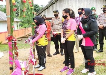 Kapolres dan Ketua Bhayangkari Resmikan Fasilitas MCK di Situs Budaya Tambun Bungai