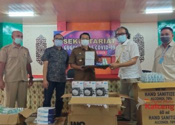 Bupati Murung Raya Terima Bantuan Alkes Dari PT. MGM