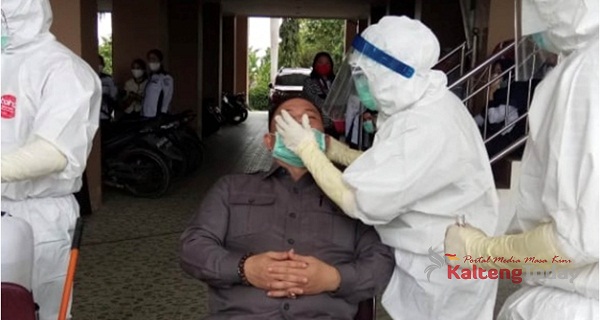 Putus Penyebaran Covid-19, DPRD dan Setwan Murung Raya Lakukan Pemeriksaan Swab