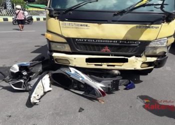 Truck Hantam Matic Dibundaran Burung Palangka Raya, 1 Orang Tewas
