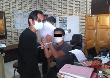 Polisi Tangkap Pencuri Perhisan Barang Pindahan