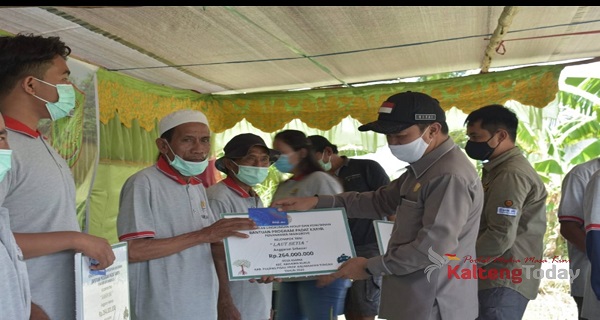 Sambut Baik Bantuan PKM dan Bibit Mangrove