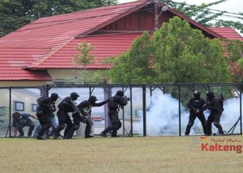 Kapolda Kalteng : CRT Dilatih Amankan Setiap Wilayah Kalteng